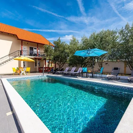 Vesna Lux Villa