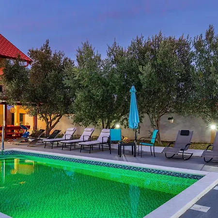 Vesna Lux Villa *