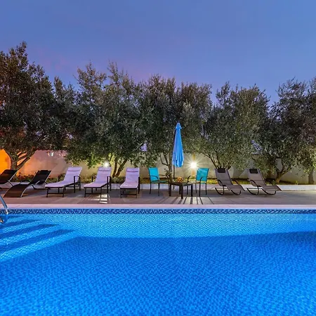 Vesna Lux Villa
