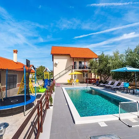 Villa Vesna Lux *