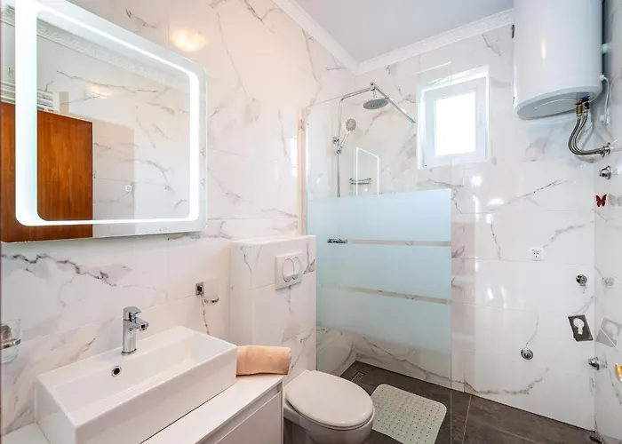 Vesna Lux Villa *