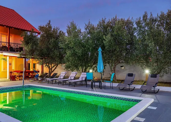 Vesna Lux Villa *