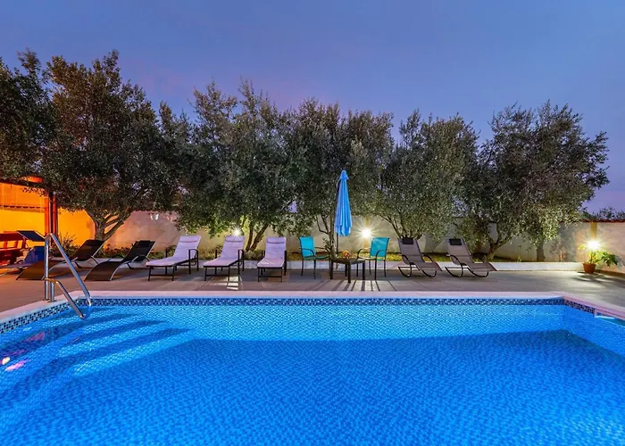 Vesna Lux Villa
